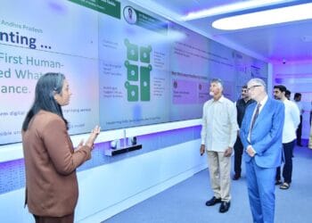 Bill Gates RTGS Amaravati visit with CM Chandrababu Naidu at Real Time Governance Centre