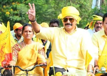 Arimilli Radhakrishna leading cycle rally from Tanuku to Attili