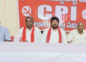 CPI State Secretary Gujjula Eswaraiah addressing a press conference in Eluru criticizing US attacks and announcing protest programmes.