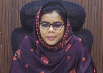 Guntur Collector Thameem Ansariya giving message to SSC students