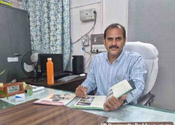 Principal Palem Gurumoorthy Reddy announcing free POLYCET 2026 coaching classes at Government Polytechnic College Proddatur.