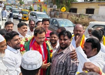 Sugavasi Prasad Babu receiving grand welcome from TDP leaders in Gurramkonda