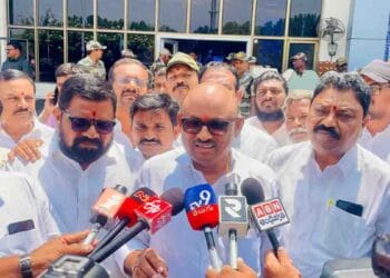 Sudhakar Yadav addressing media on Puttah Mahesh Kumar drug allegations