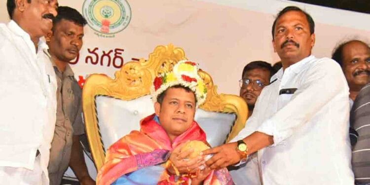 Decades-Long Land Issue Resolved in Kavali beneficiaries receiving documents