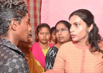 Emergency Services Collapsed protest Kakani Poojitha visit Nellore accident victim family