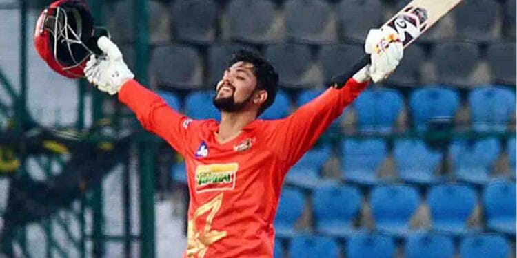 Sameer Rizvi batting against Lucknow Super Giants in IPL match